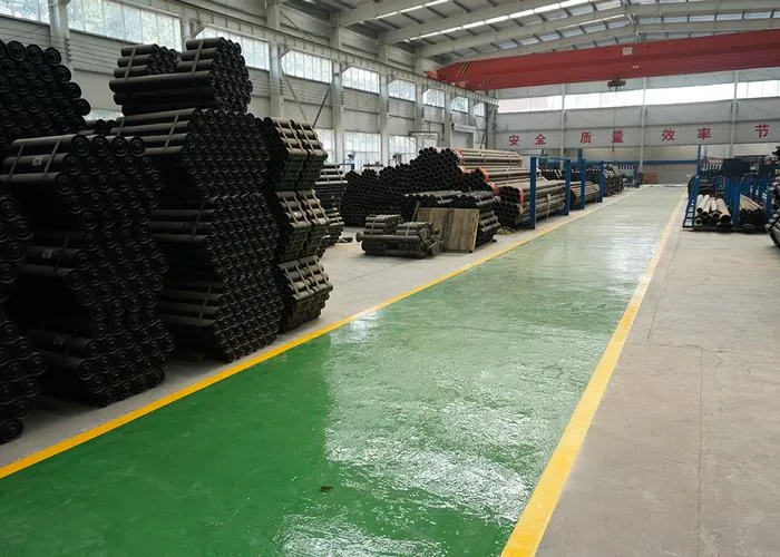 Ligne de production de rouleaux en caoutchouc à haut volume en fonctionnement